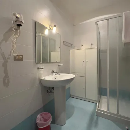 Hotel Myriam 3*